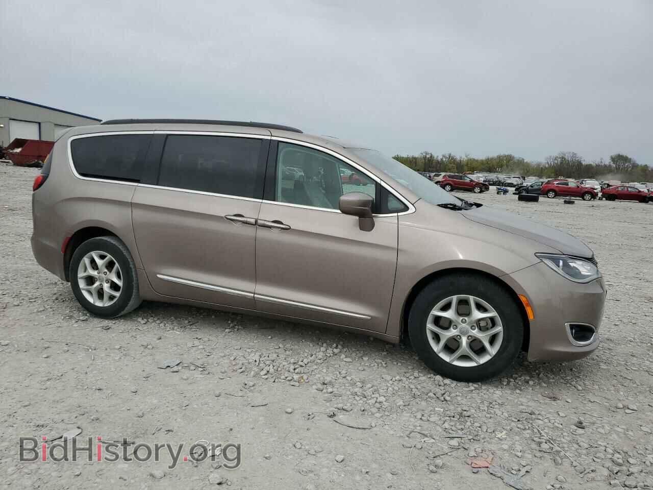 2017 CHRYSLER PACIFICA - VIN: 2C4RC1BGXHR584388 - Фото 4