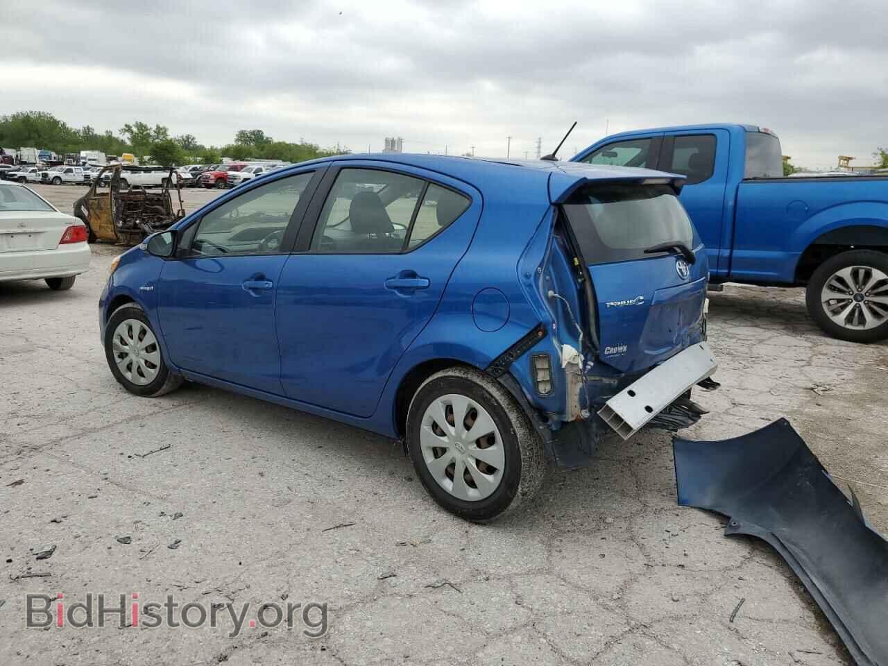 2014 TOYOTA PRIUS - VIN: JTDKDTB33E1062354 - Фото 2