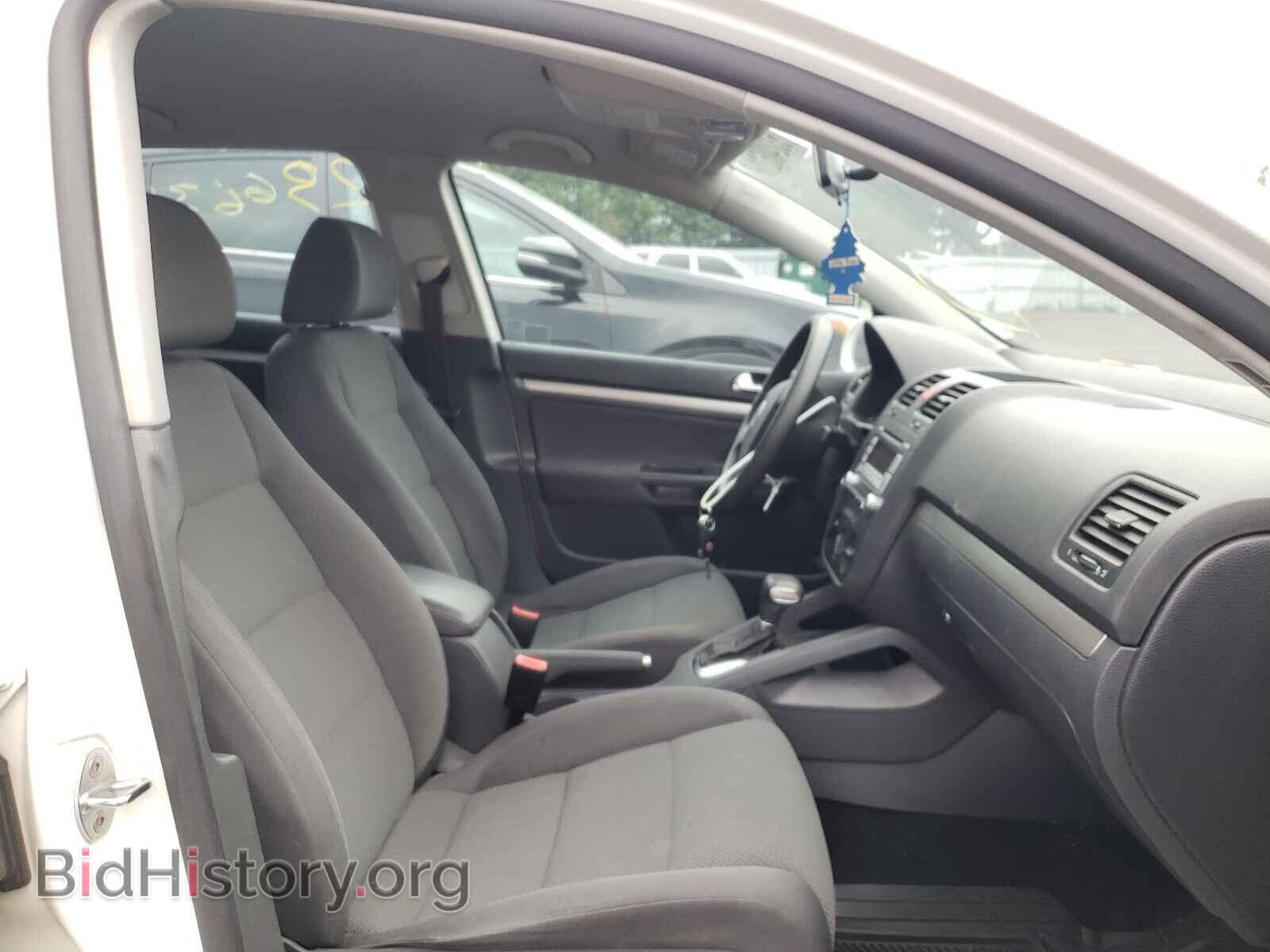 2009 VOLKSWAGEN RABBIT - VIN: WVWDA71K99W084482 - Фото 5