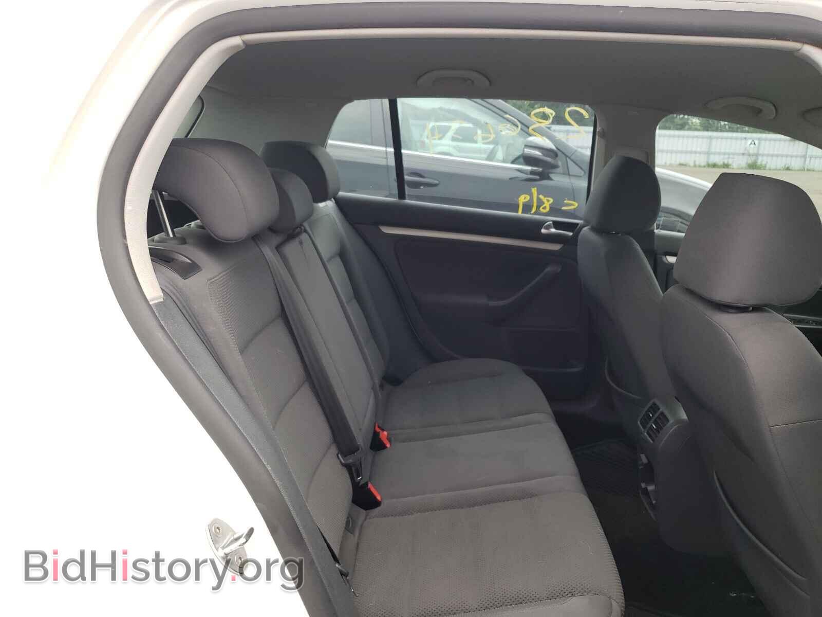 2009 VOLKSWAGEN RABBIT - VIN: WVWDA71K99W084482 - Фото 6