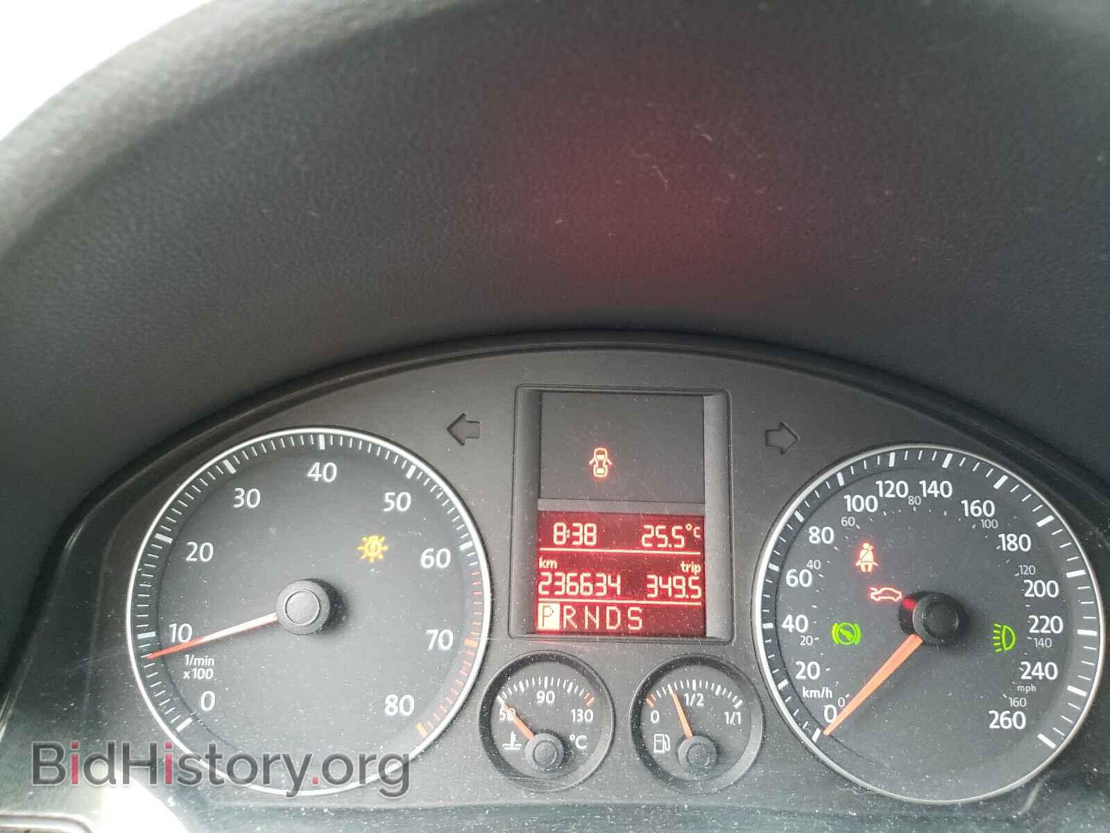 2009 VOLKSWAGEN RABBIT - VIN: WVWDA71K99W084482 - Фото 8