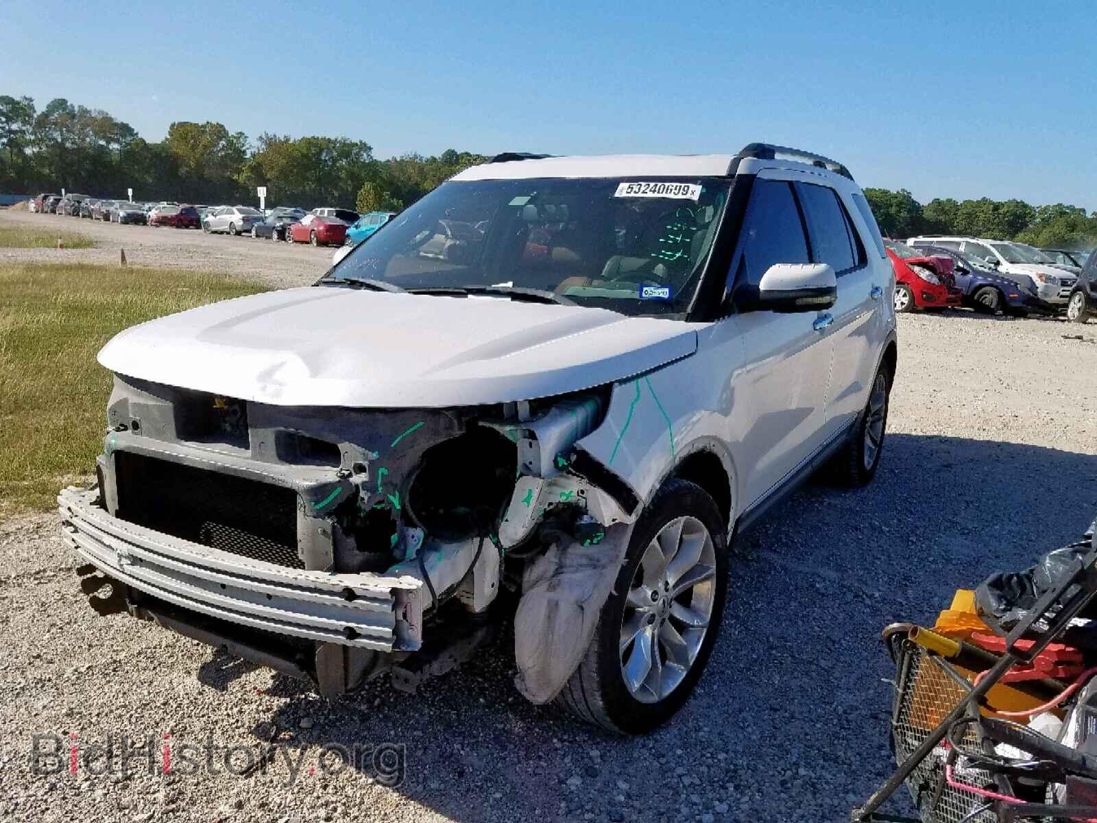 2011 FORD EXPLORER L - VIN: 1FMHK7F82BGA60788 - Photo 2
