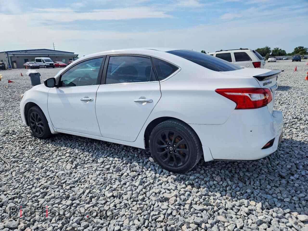 2018 NISSAN SENTRA - VIN: 3N1AB7AP1JY317475 - Фото 2