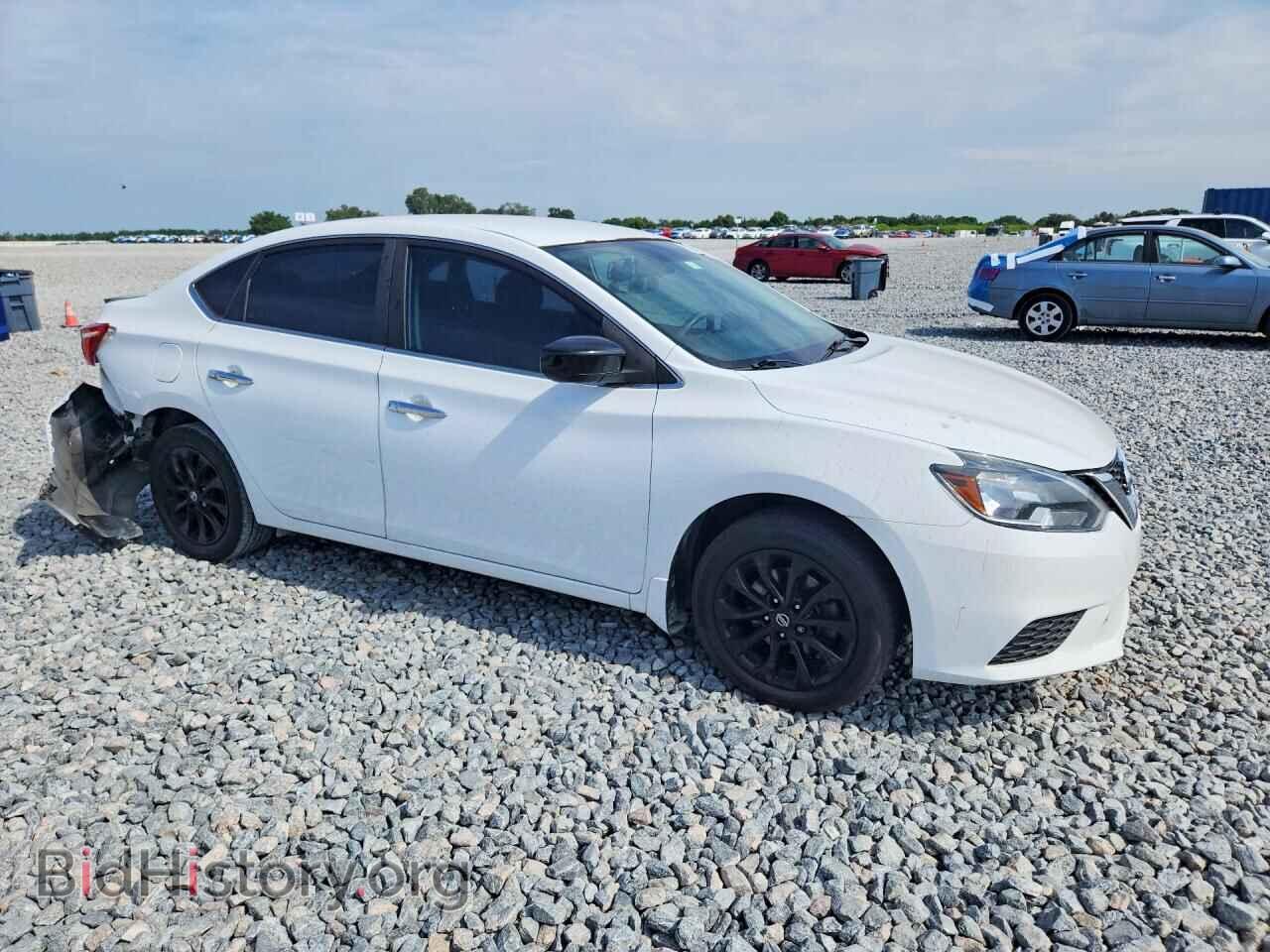2018 NISSAN SENTRA - VIN: 3N1AB7AP1JY317475 - Фото 4