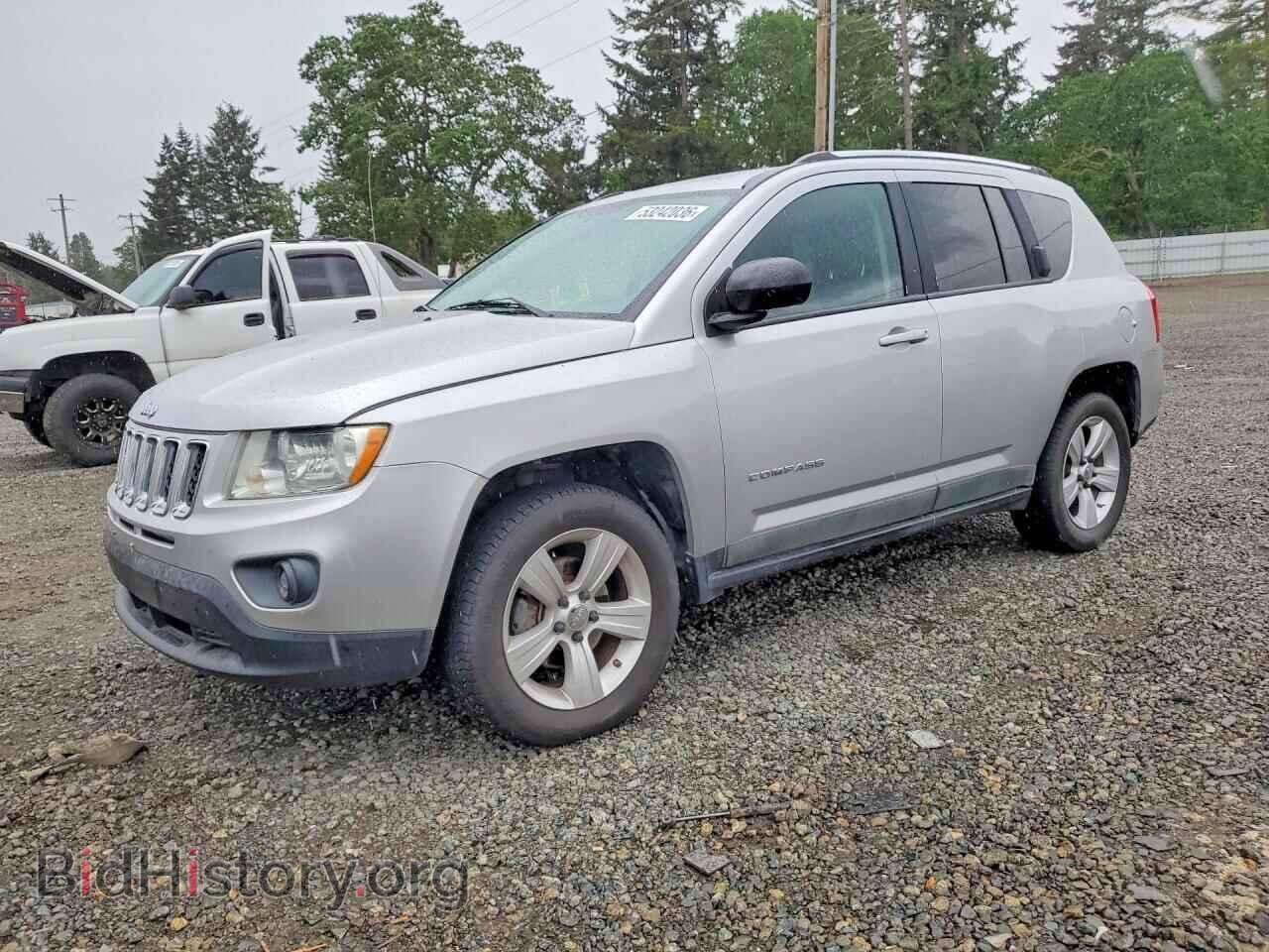 Photo 1J4NT1FA4BD215762 - JEEP COMPASS 2011