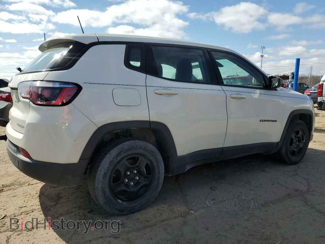 2018 JEEP COMPASS - VIN: 3C4NJCAB9JT411244 - Фото 3