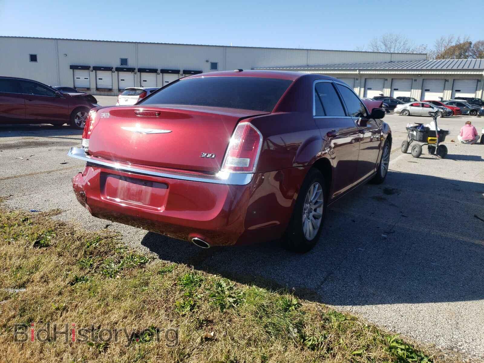 2013 CHRYSLER 300 - VIN: 2C3CCAAG7DH657440 - Фото 4