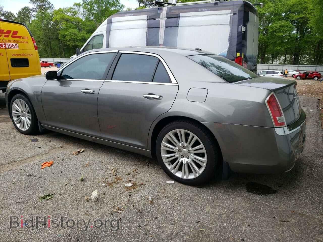 2011 CHRYSLER 300 - VIN: 2C3CA5CG4BH523847 - Фото 2