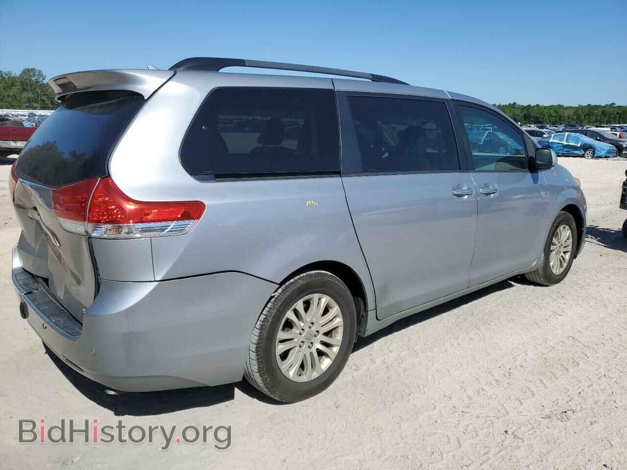 2011 TOYOTA All Models - VIN: 5TDYK3DC7BS175817 - Фото 3