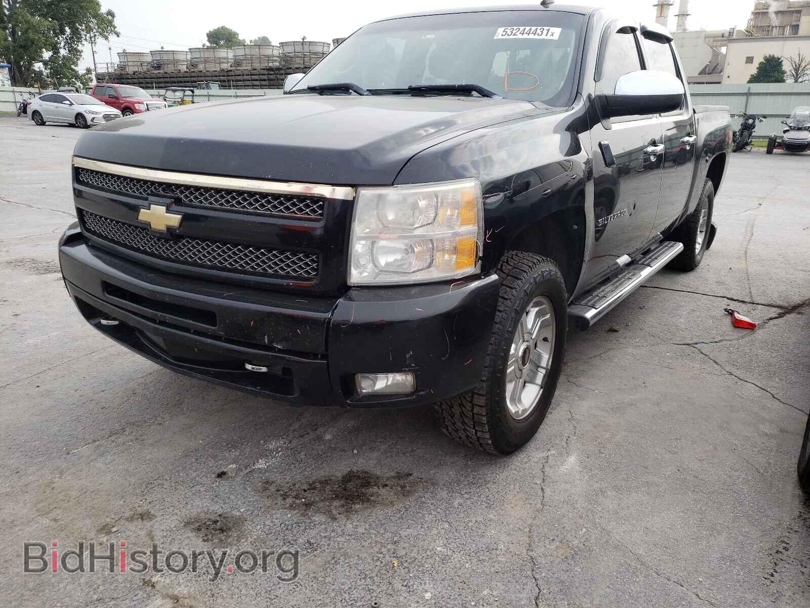 2011 CHEVROLET SILVERADO - VIN: 3GCPKSE38BG225501 - Фото 2