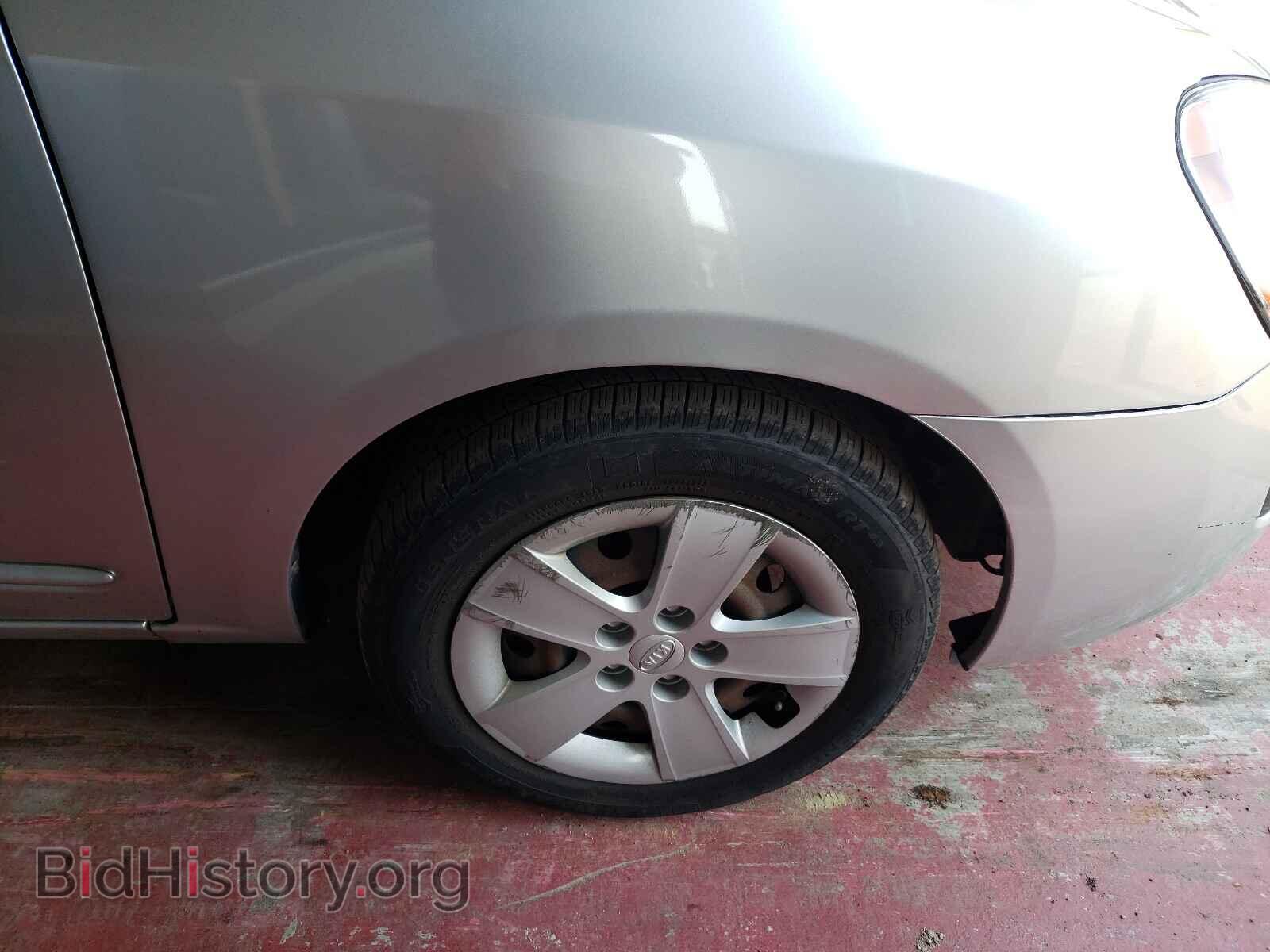 2009 KIA RONDO - VIN: KNAFG528197257630 - Фото 9