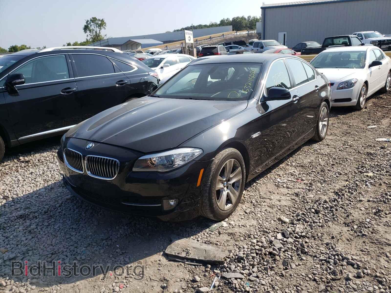2011 BMW 5 SERIES - VIN: WBAFR1C5XBC672840 - Фото 2
