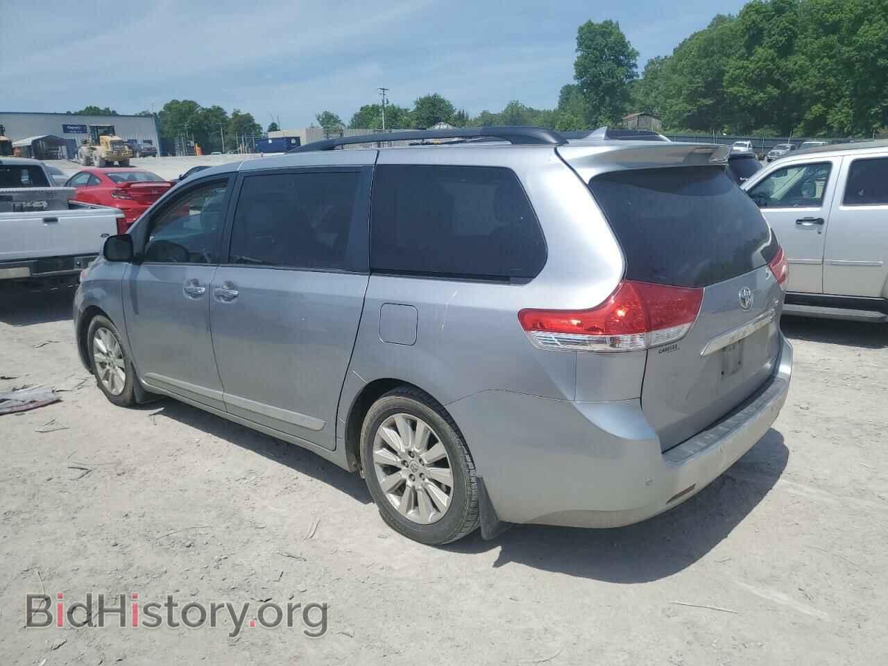 2011 TOYOTA All Models - VIN: 5TDYK3DC3BS132804 - Фото 2
