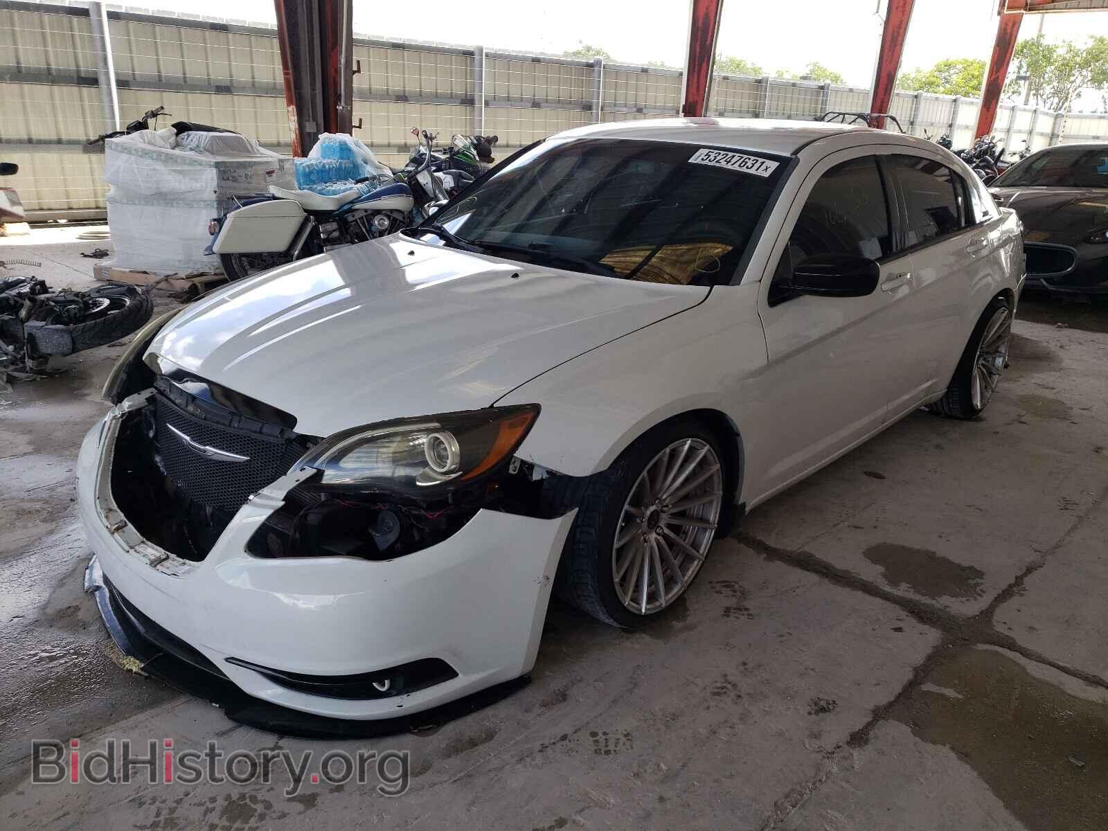 2011 CHRYSLER 200 - VIN: 1C3BC8FG7BN567769 - Фото 2