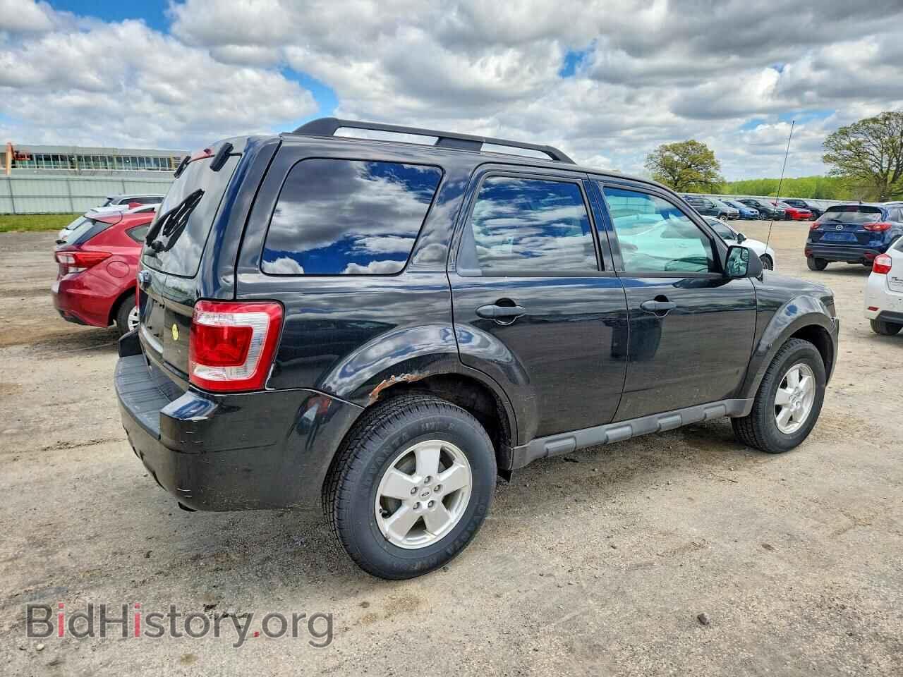 2011 FORD ESCAPE - VIN: 1FMCU9D73BKC12715 - Фото 3