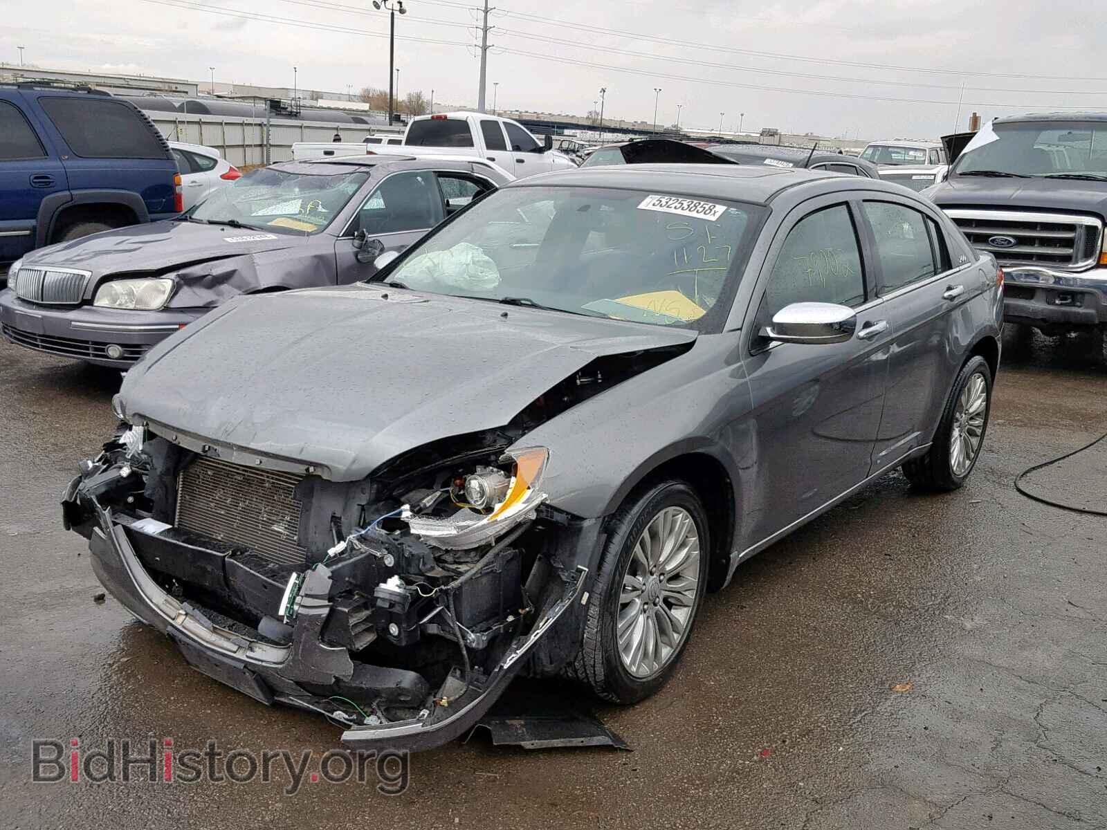 2011 CHRYSLER 200 - VIN: 1C3BC2FG1BN577842 - Фото 2