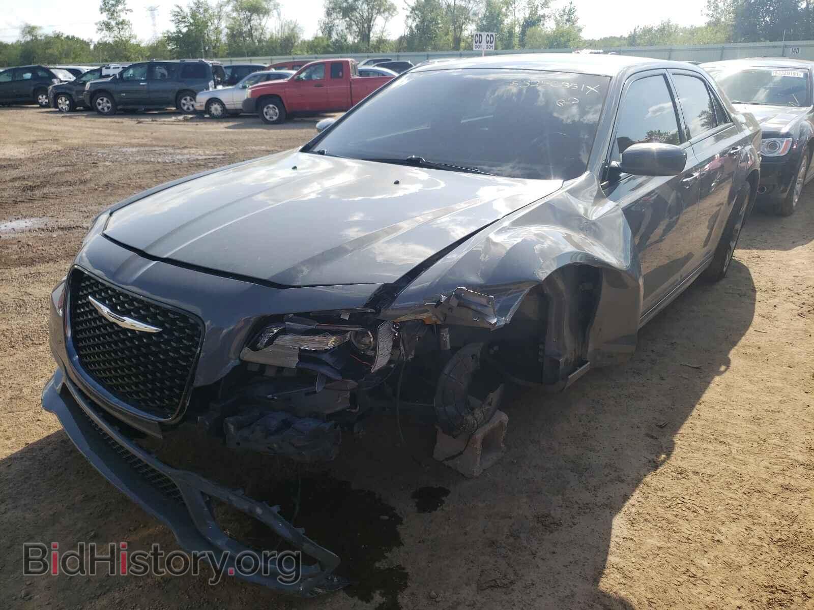 2017 CHRYSLER 300 - VIN: 2C3CCABTXHH603681 - Фото 2