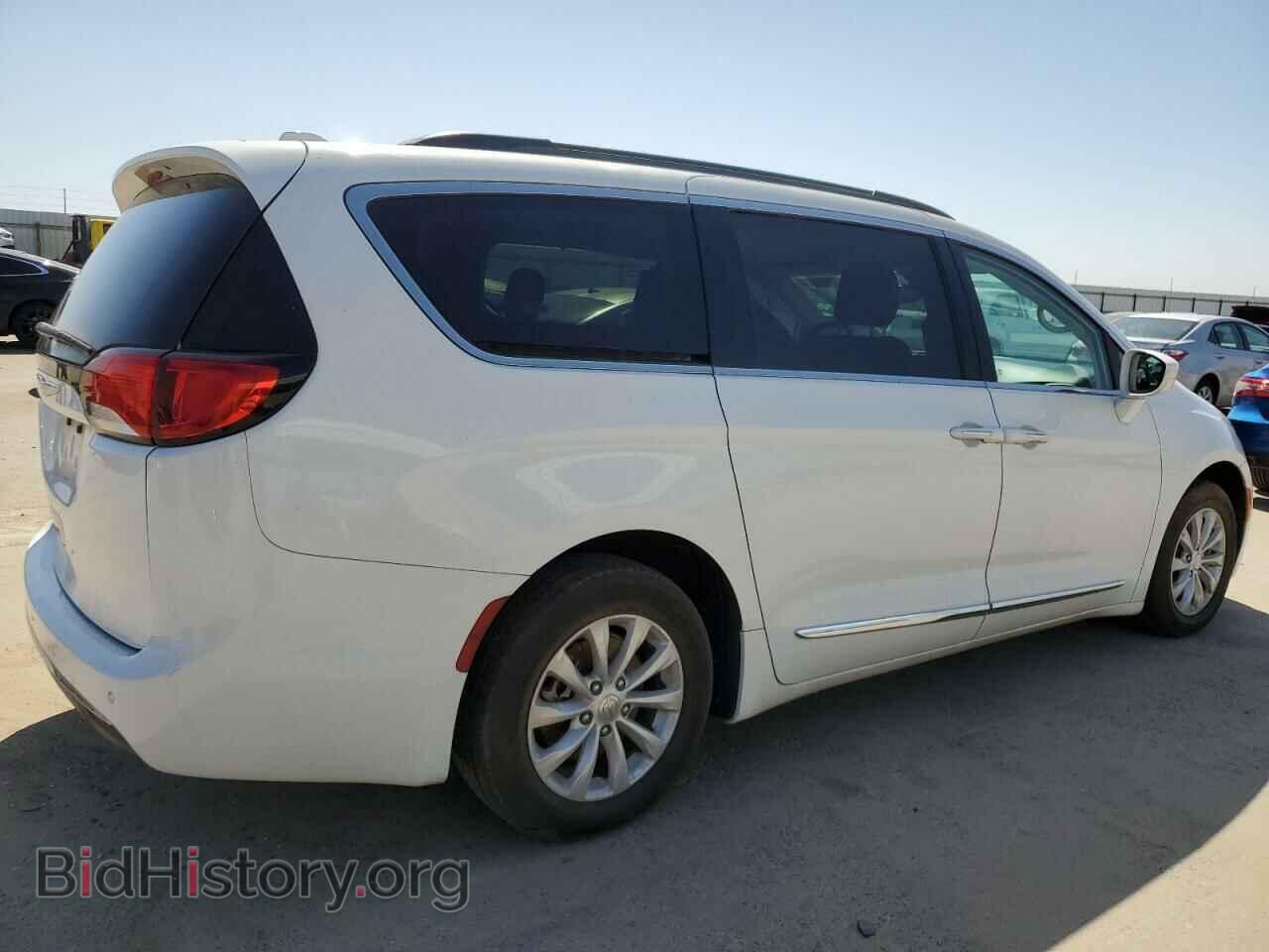 2017 CHRYSLER PACIFICA - VIN: 2C4RC1BG3HR621331 - Фото 3