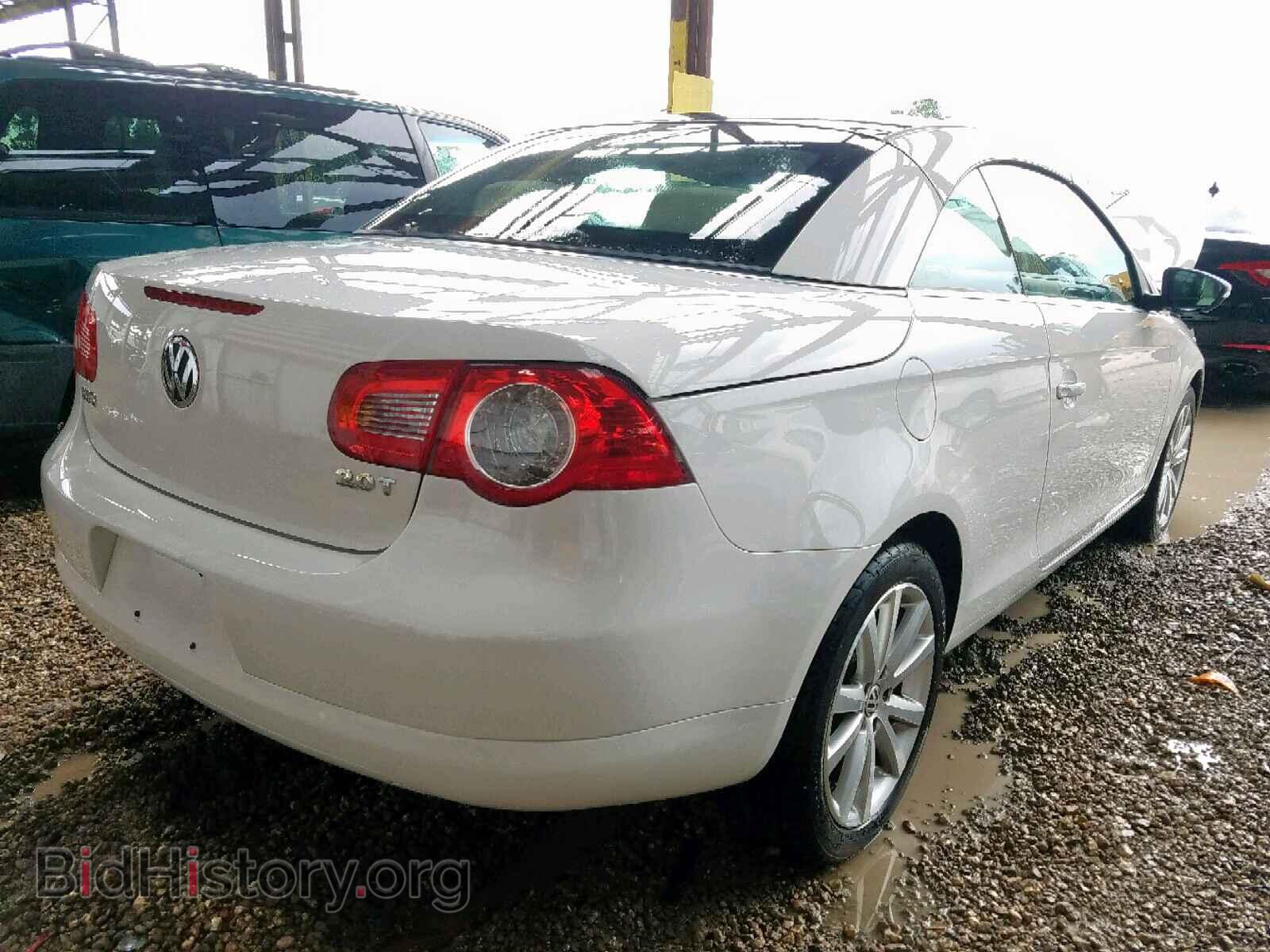 2011 VOLKSWAGEN EOS - VIN: WVWBW7AH8BV003870 - Фото 4