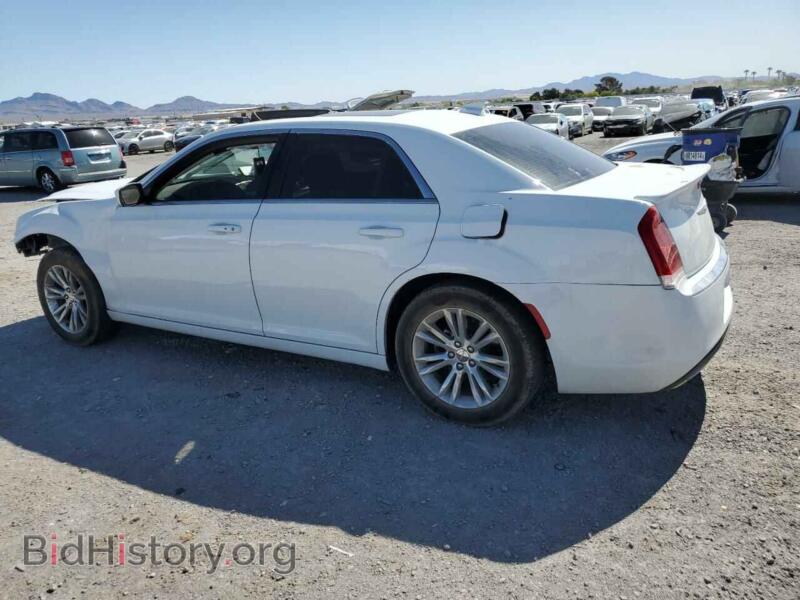 2017 Chrysler 300 (VIN 2C3CCAAG1HH609986) — фото 2 из 12