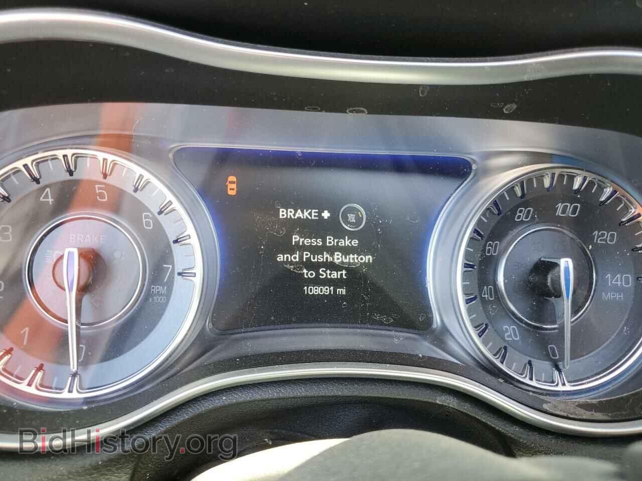 2017 CHRYSLER 300 - VIN: 2C3CCAAG1HH609986 - Фото 9