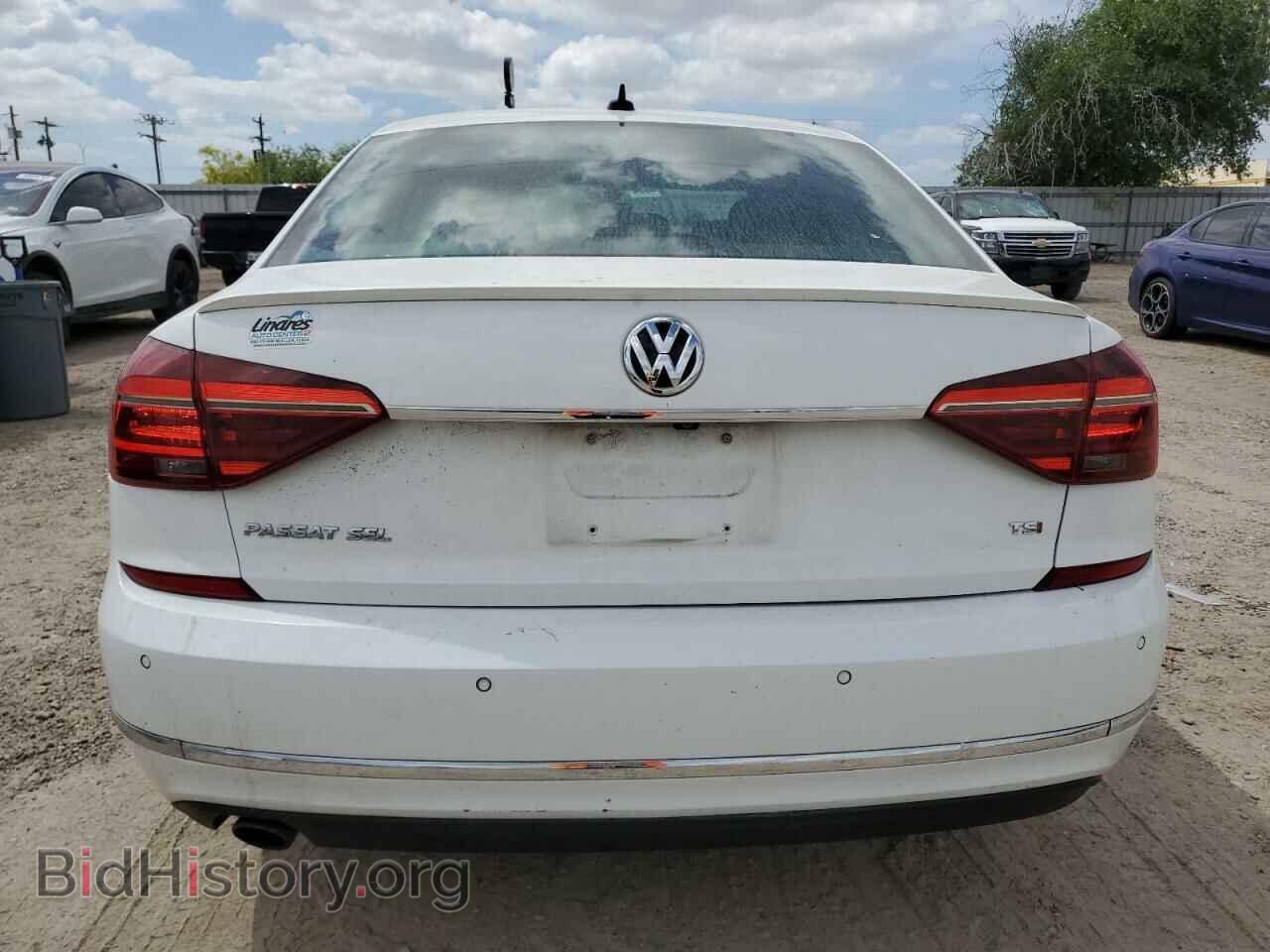 2017 VOLKSWAGEN PASSAT - VIN: 1VWCT7A33HC002676 - Фото 6