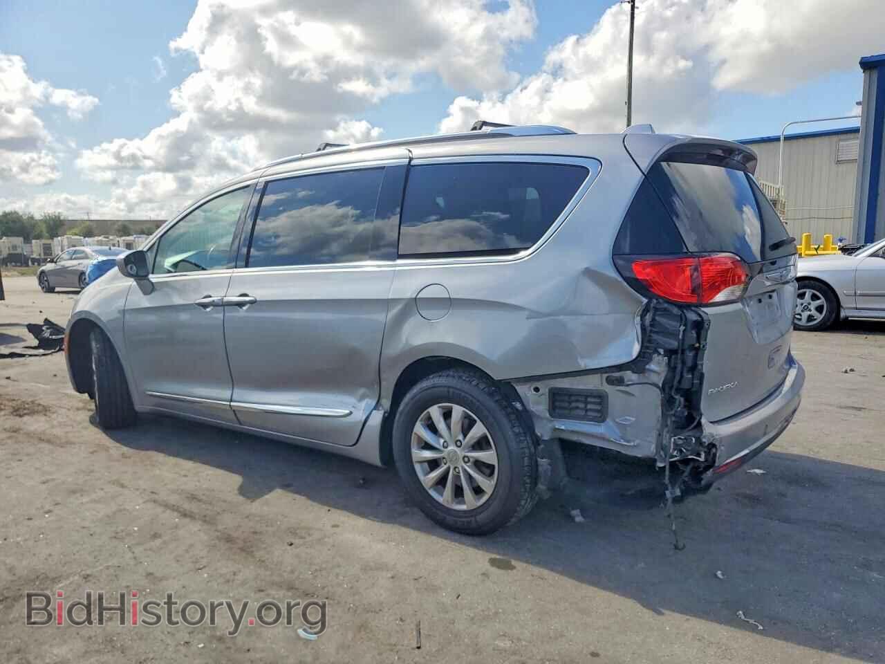 2019 CHRYSLER PACIFICA - VIN: 2C4RC1BG8KR596935 - Фото 2