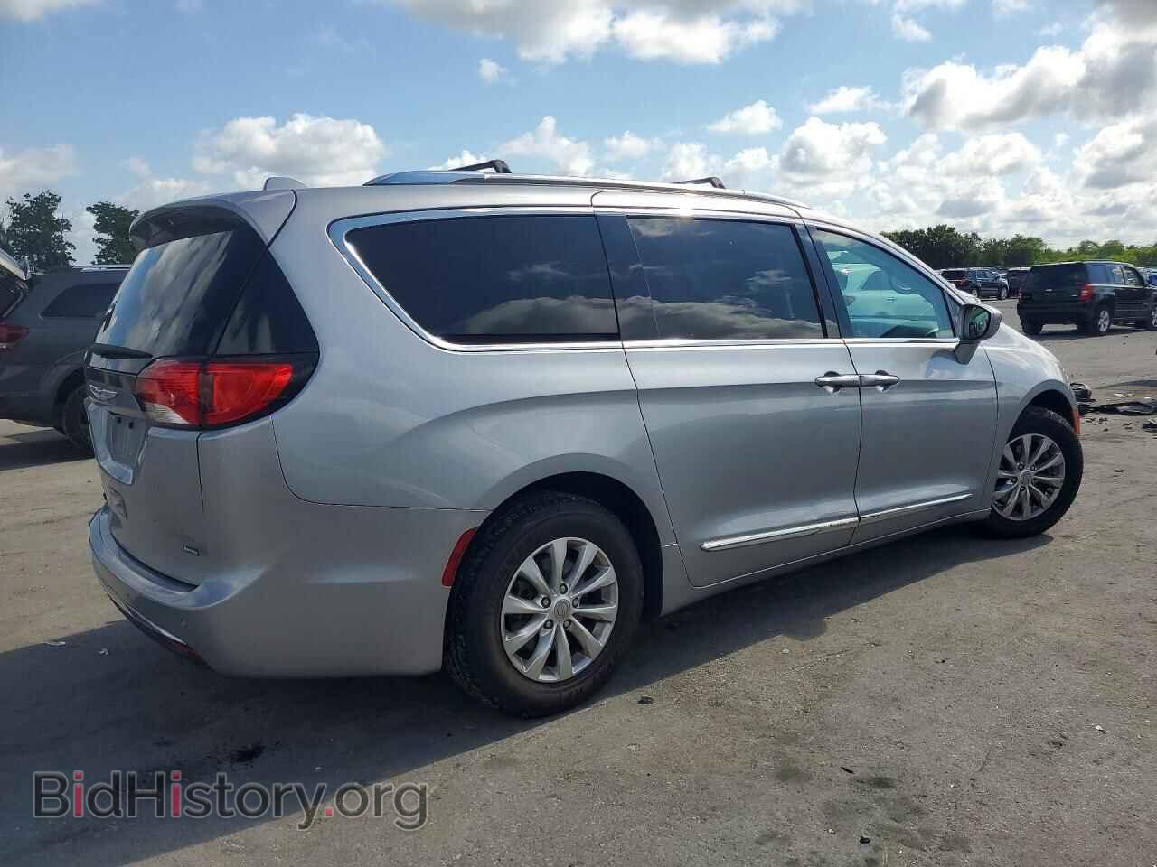 2019 CHRYSLER PACIFICA - VIN: 2C4RC1BG8KR596935 - Фото 3