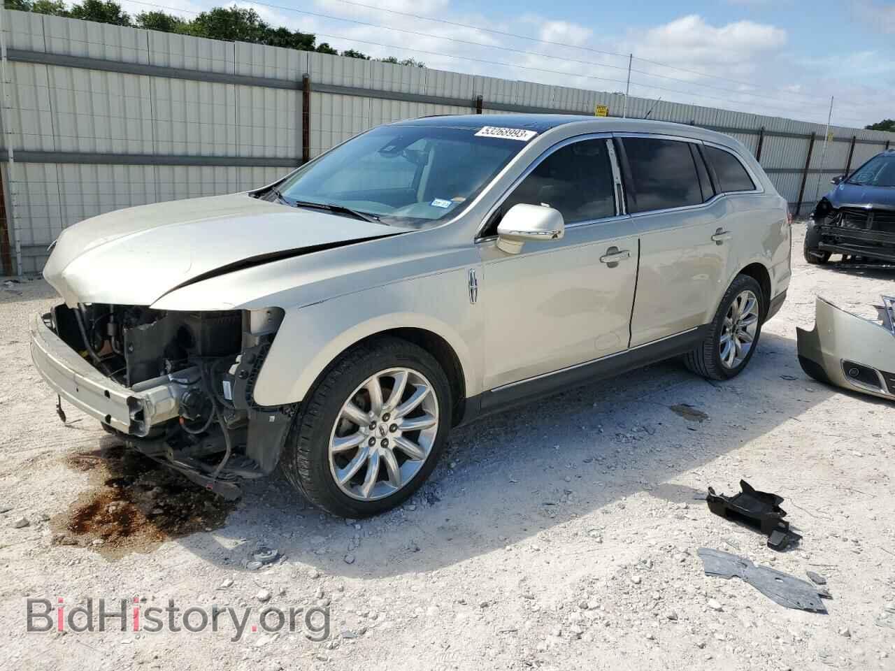 Photo 2LMHJ5FR2BBJ51202 - LINCOLN MKT 2011