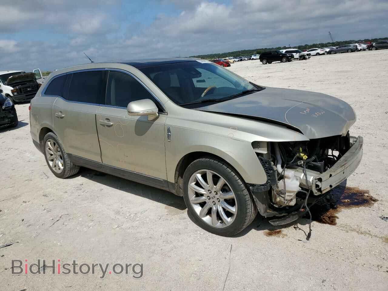 2011 LINCOLN MKT - VIN: 2LMHJ5FR2BBJ51202 - Photo 4
