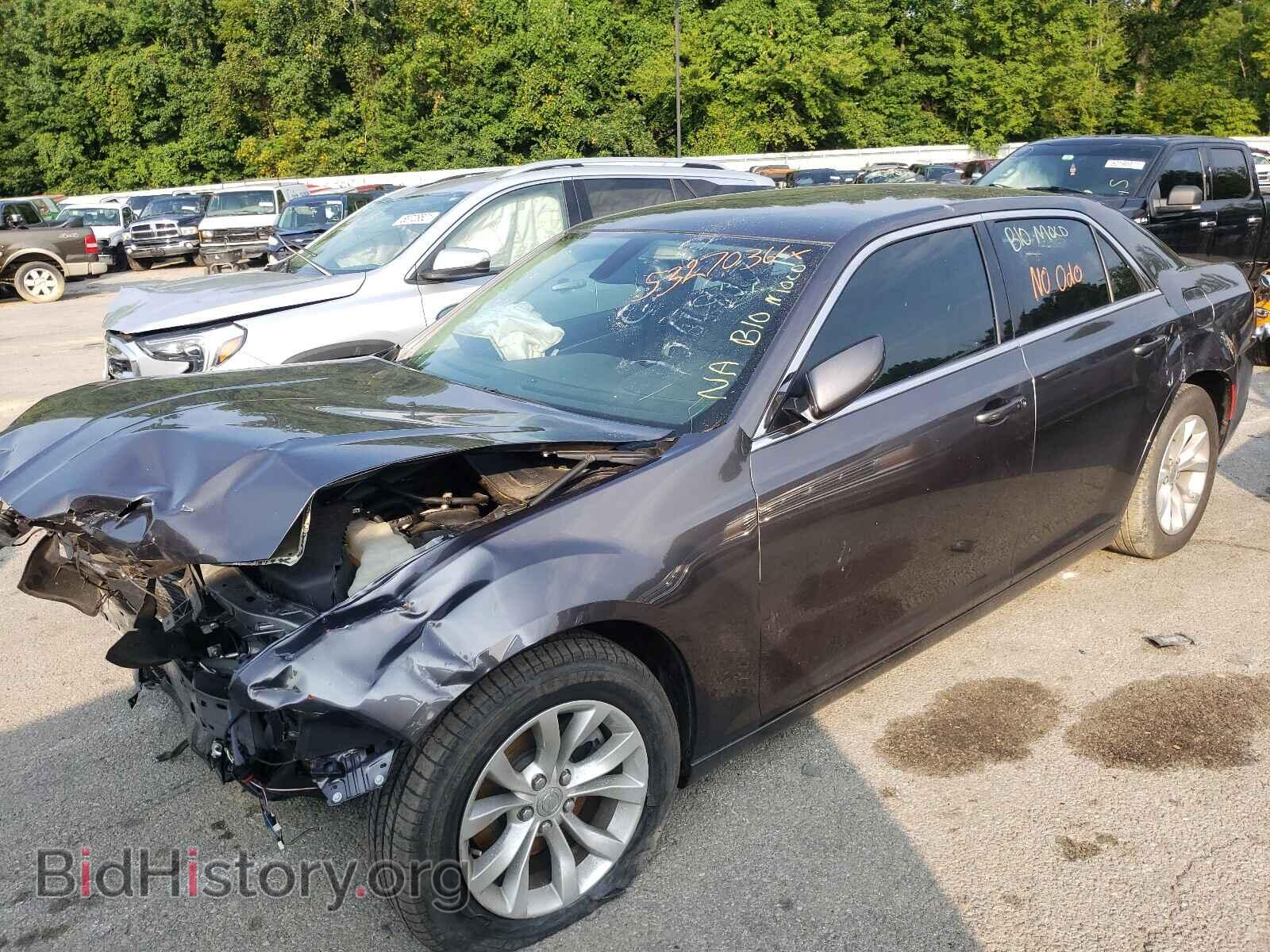 2017 CHRYSLER 300 - VIN: 2C3CCAAG2FH786673 - Фото 2