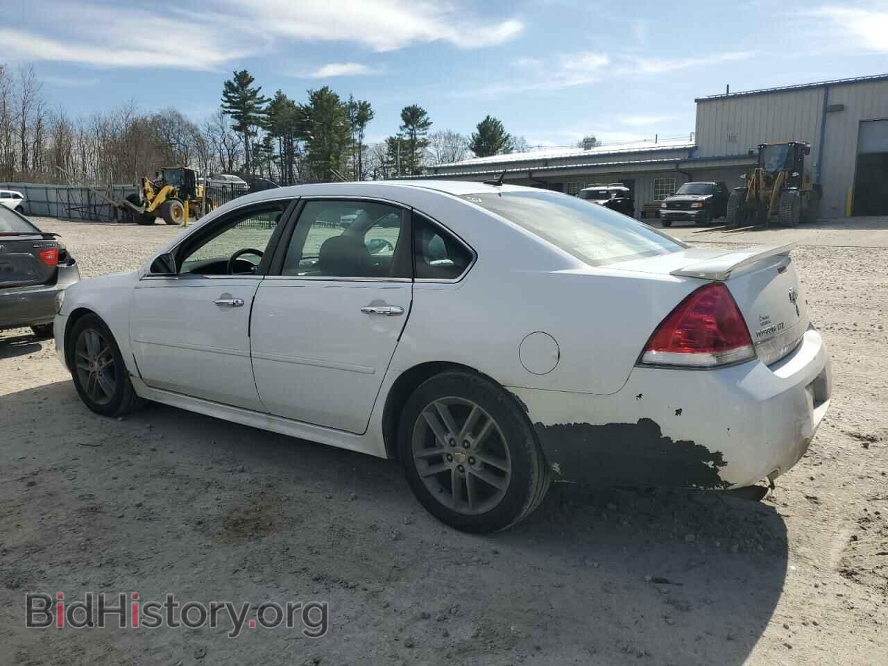 2011 CHEVROLET IMPALA - VIN: 2G1WC5EM8B1244067 - Фото 2