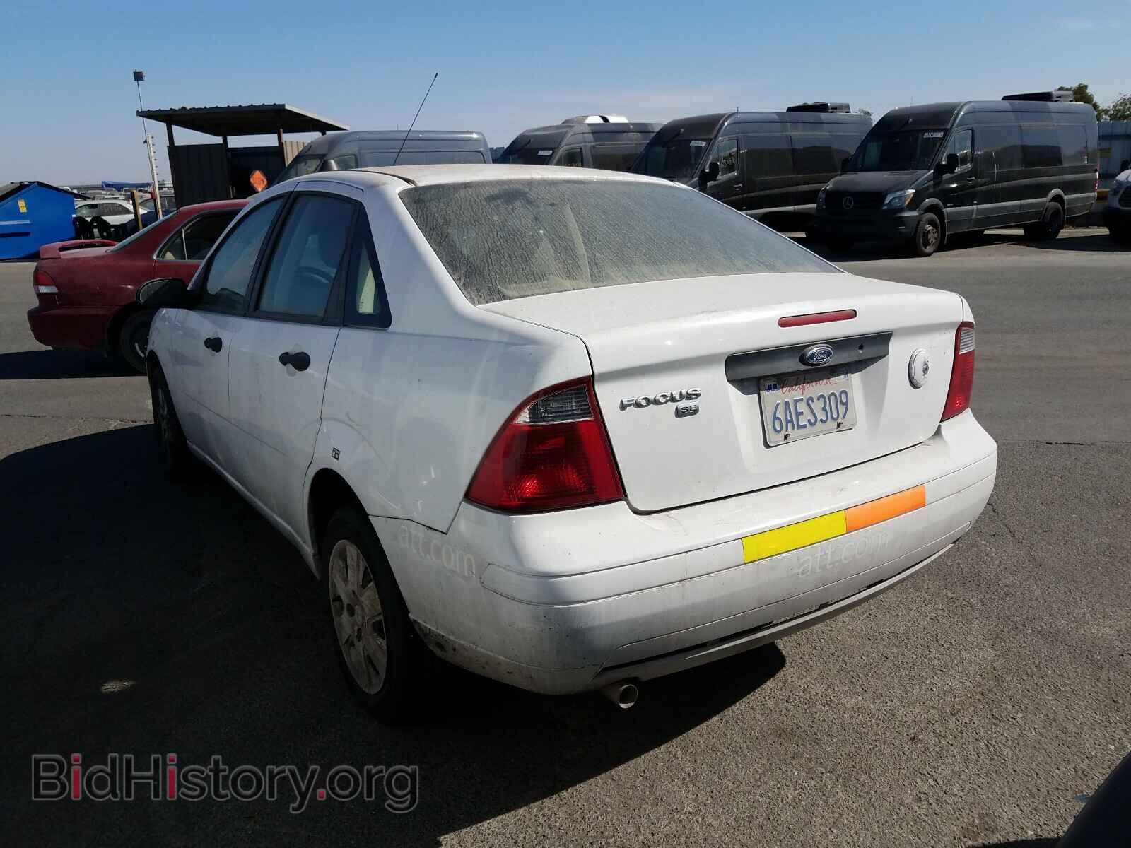 2007 FORD FOCUS - VIN: 1FAHP34N67W323178 - Фото 3