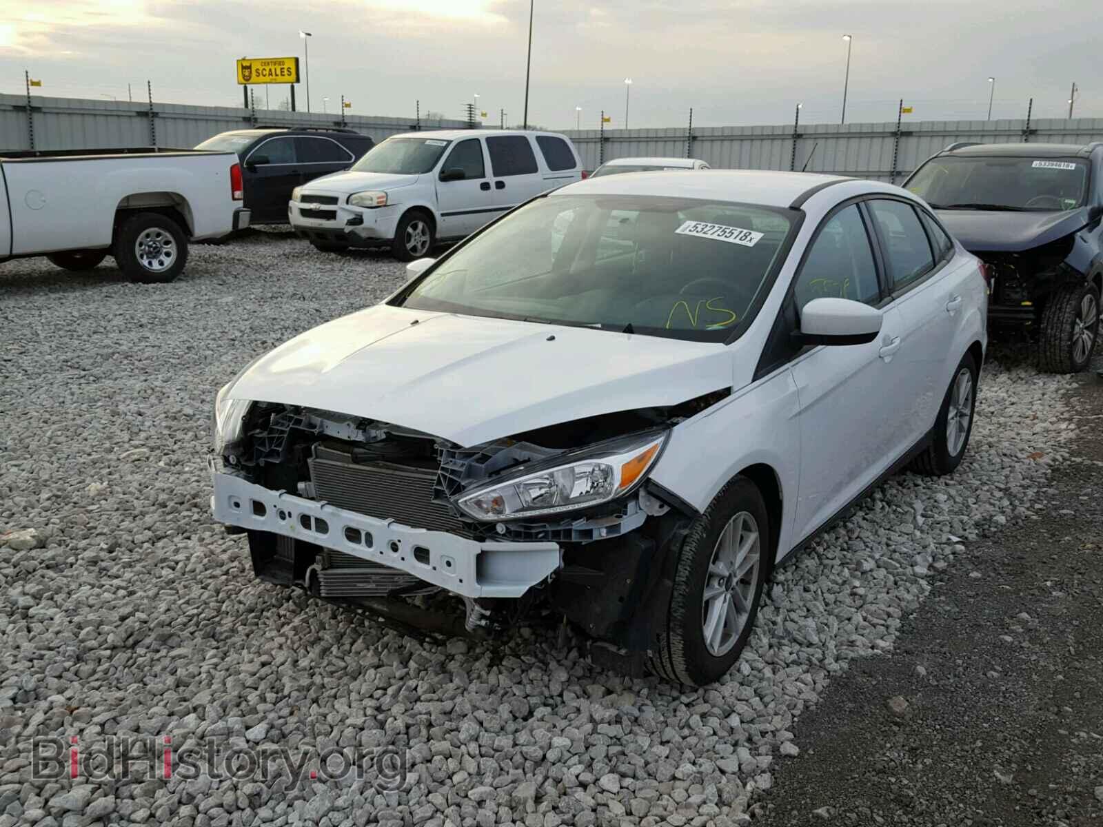 2018 FORD FOCUS - VIN: 1FADP3FE4JL229952 - Фото 2