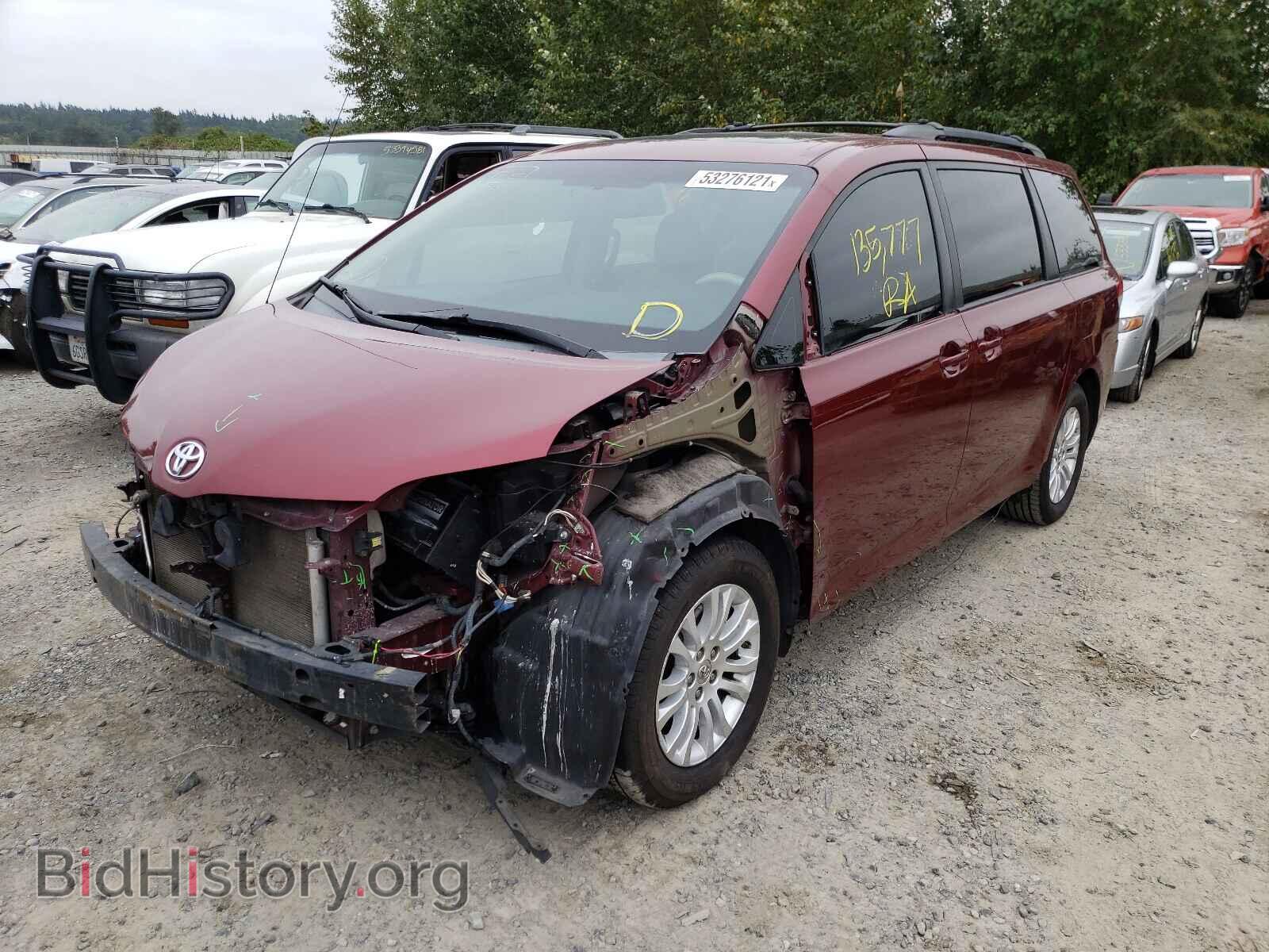 2013 TOYOTA SIENNA - VIN: 5TDYK3DC8DS322536 - Фото 2