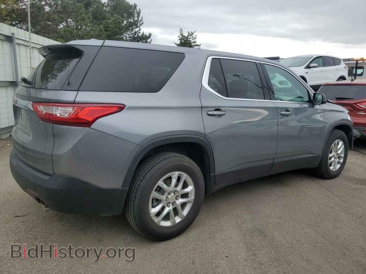 2018 CHEVROLET TRAVERSE - VIN: 1GNERFKW2JJ241836 - Фото 3