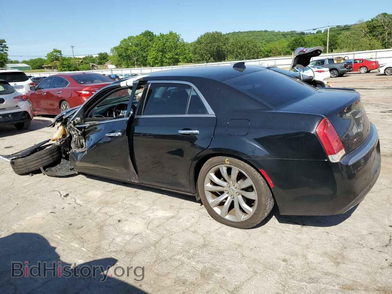 2018 CHRYSLER 300 - VIN: 2C3CCAEG2JH136938 - Фото 2