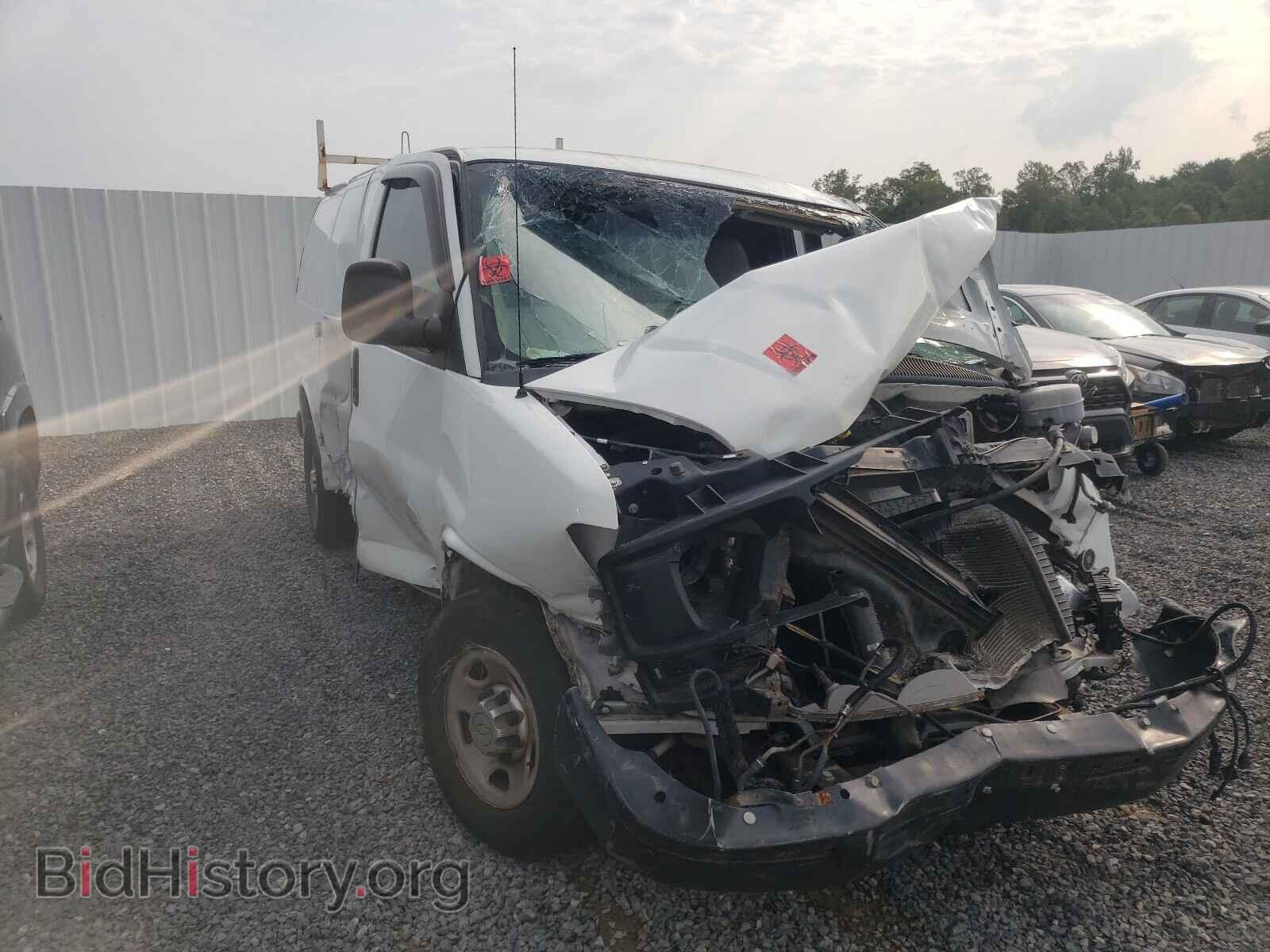 Photo 1GCWGFBA9C1161315 - CHEVROLET EXPRESS 2012