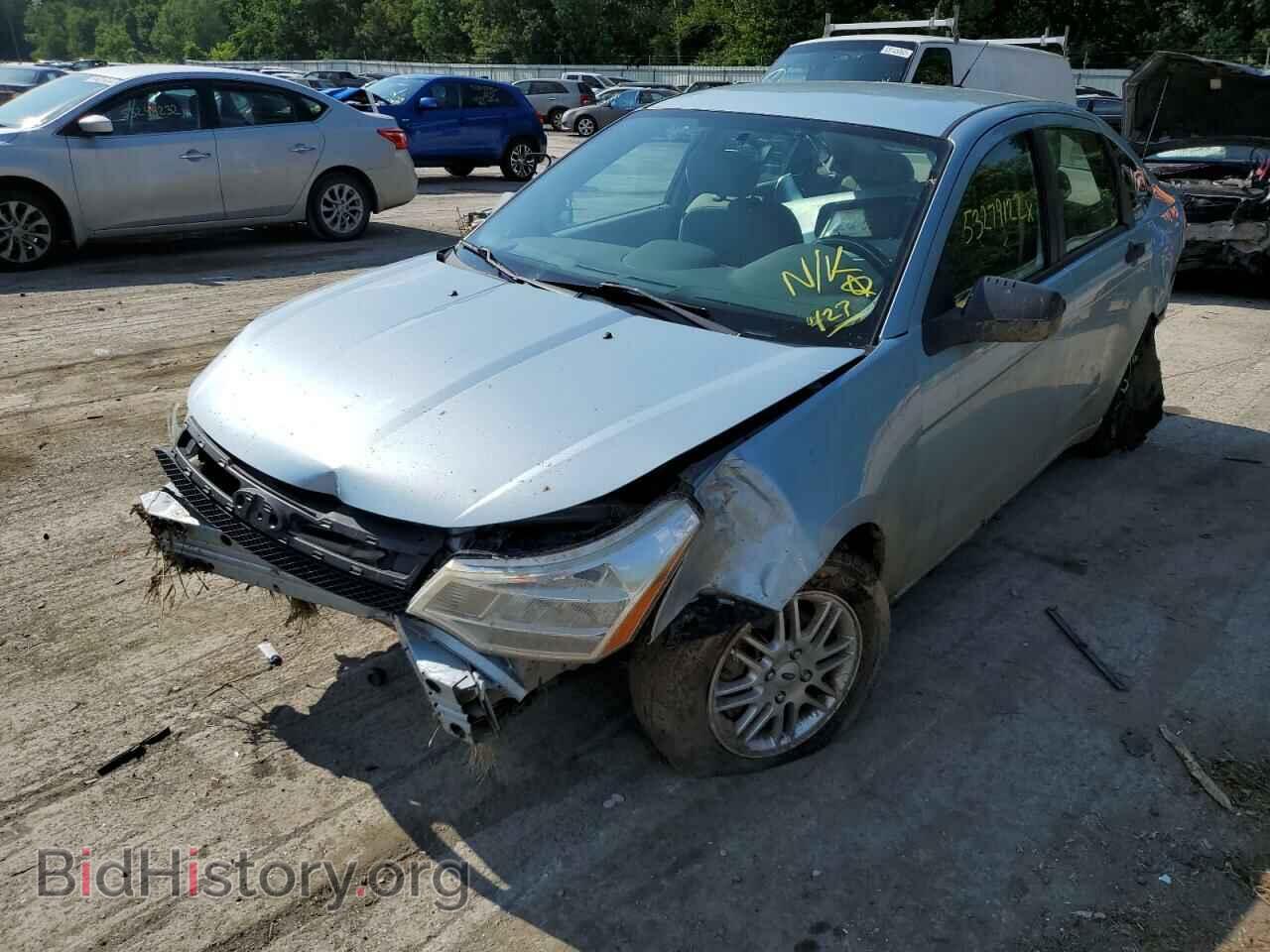 2009 FORD FOCUS - VIN: 1FAHP35N09W201840 - Фото 2