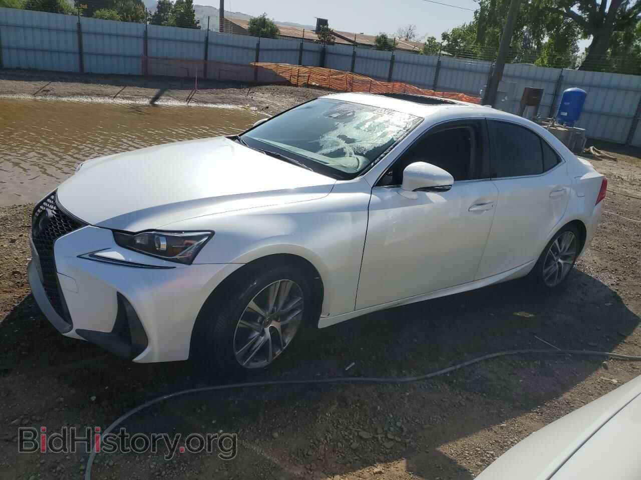 Фотография JTHBA1D27K5090971 - LEXUS IS 2019