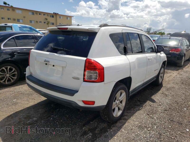 2011 Jeep COMPASS (VIN 1J4NT1FB9BD189569) — фото 4 из 10