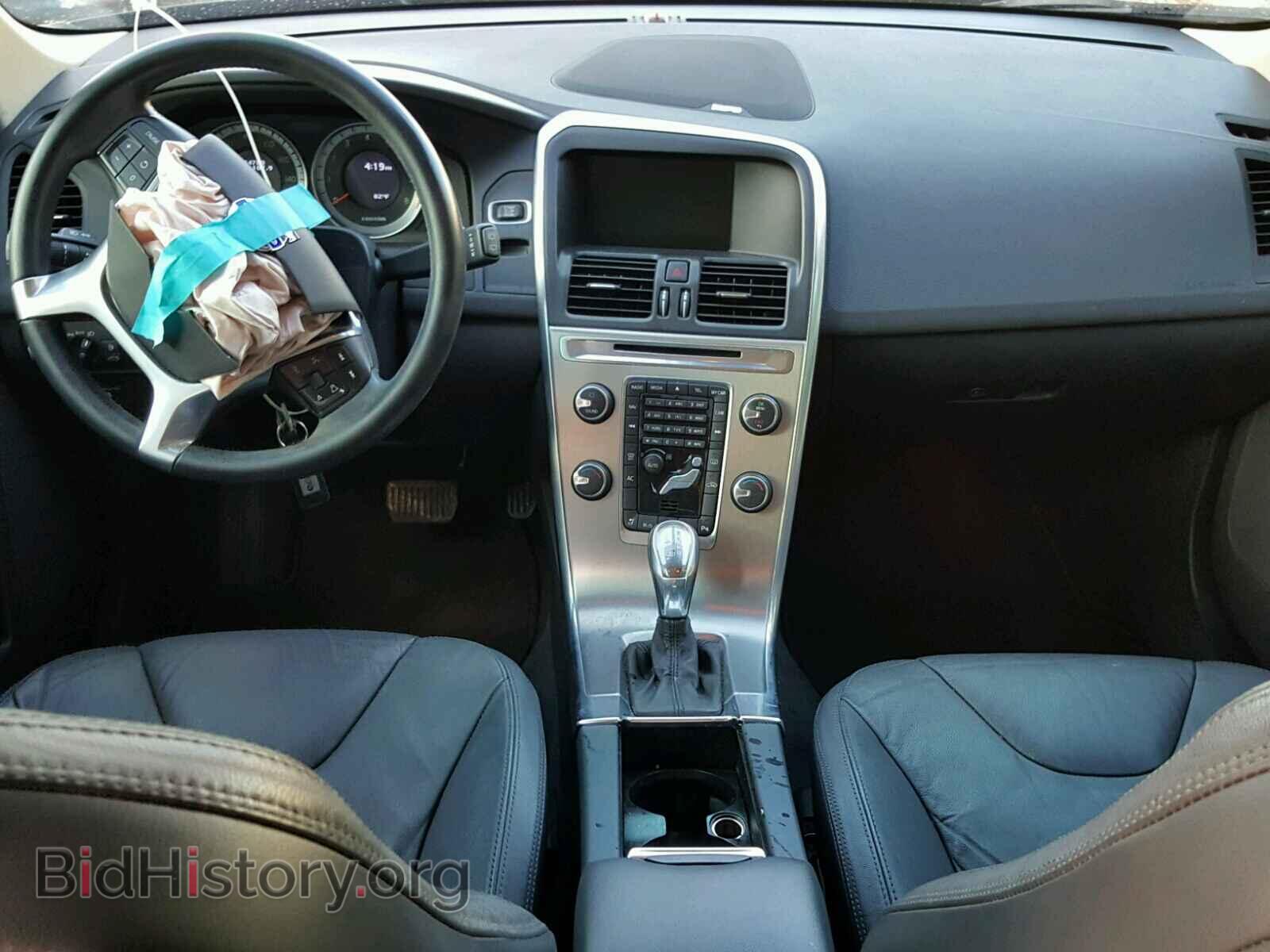 2013 VOLVO XC60 - VIN: YV4952DL2D2416468 - Фото 9