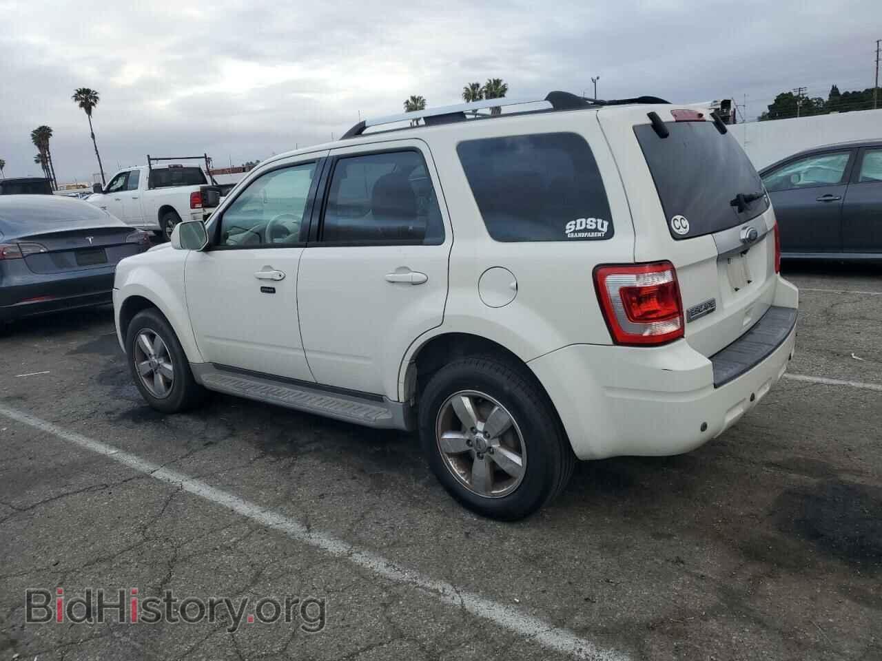 2011 FORD ESCAPE - VIN: 1FMCU0E72BKA56144 - Фото 2