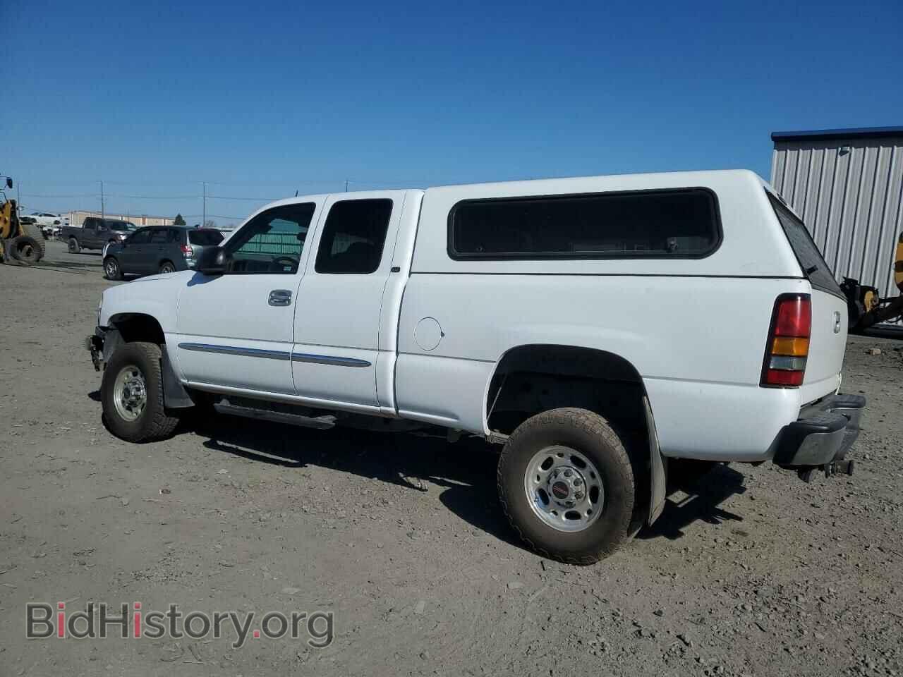 2005 GMC SIERRA - VIN: 1GTHC29215E161722 - Фото 2