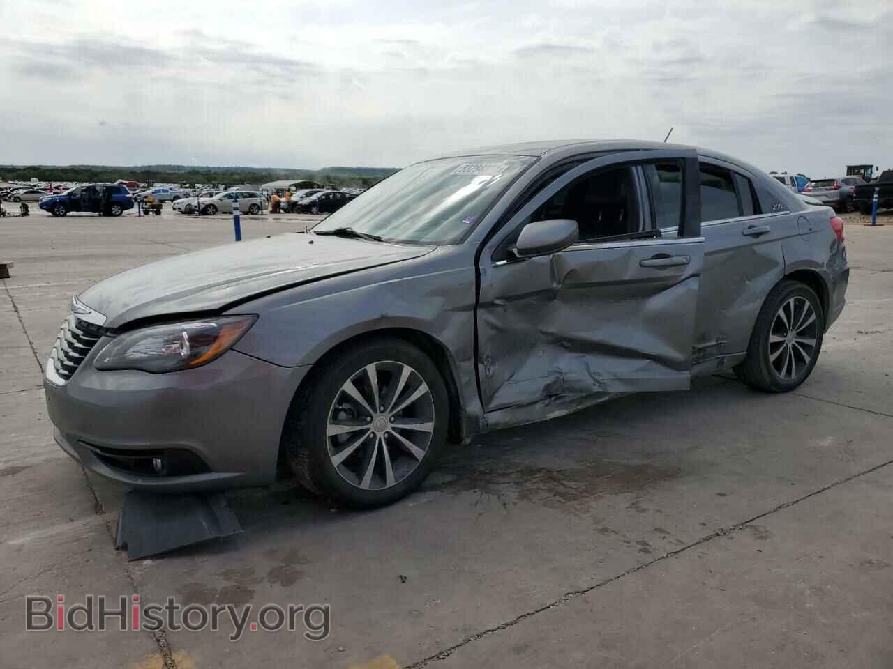 Photo 1C3BC8FG3BN577795 - CHRYSLER 200 2011