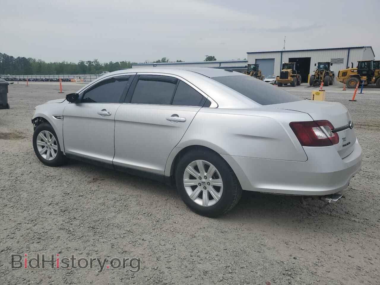 2010 FORD TAURUS - VIN: 1FAHP2DW8AG111872 - Фото 2