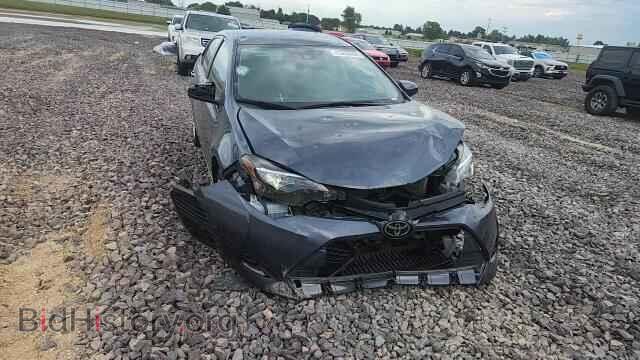 2018 TOYOTA COROLLA - VIN: 5YFBURHEXJP789332 - Фото 13