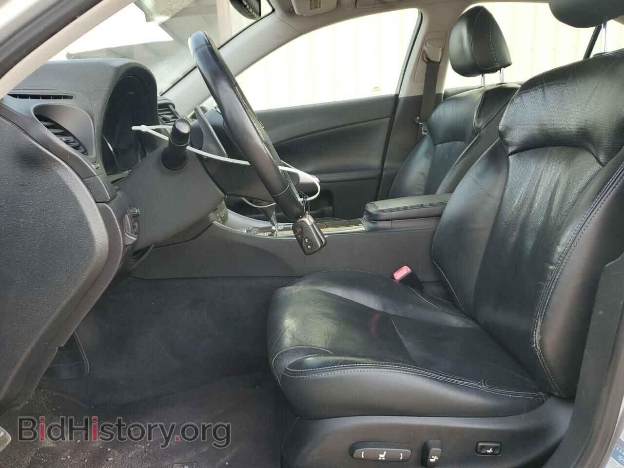 2011 LEXUS IS - VIN: JTHBF5C20B5137543 - Photo 7