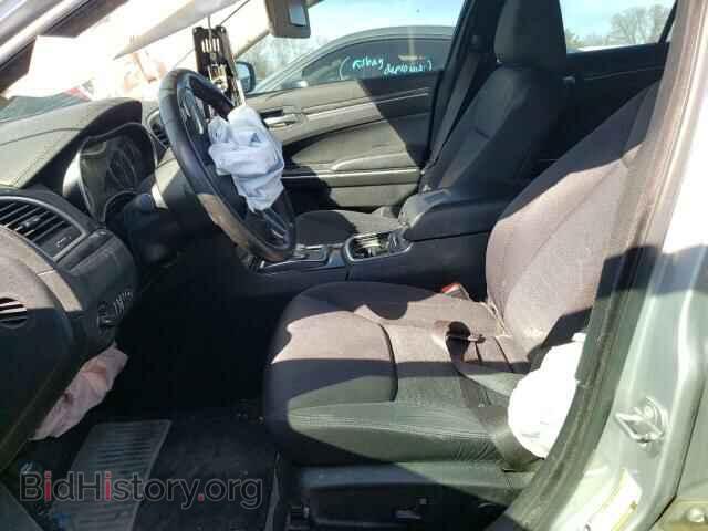 2019 CHRYSLER 300 - VIN: 2C3CCAAG7KH729010 - Фото 7