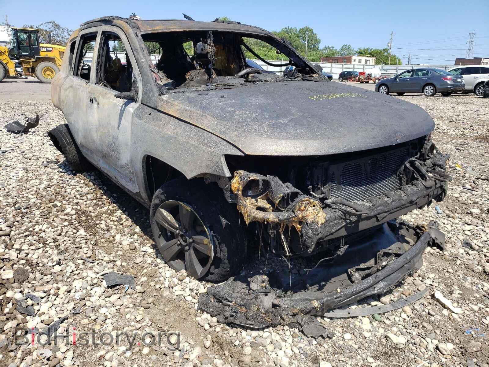 Фотография 1C4NJCEA3FD296347 - JEEP COMPASS 2015